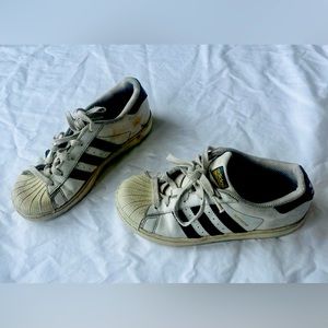 Kids sneakers